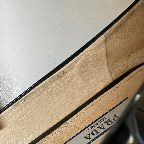 PRADA Patent Leather Black Bow Prada Authentic Flats - Picture 11 of 16